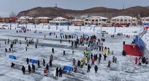 视频：Uzi名人堂皮肤幕后故事 ｜ 薇恩、殿堂传奇 卡莎和联盟不朽 卡莎原画